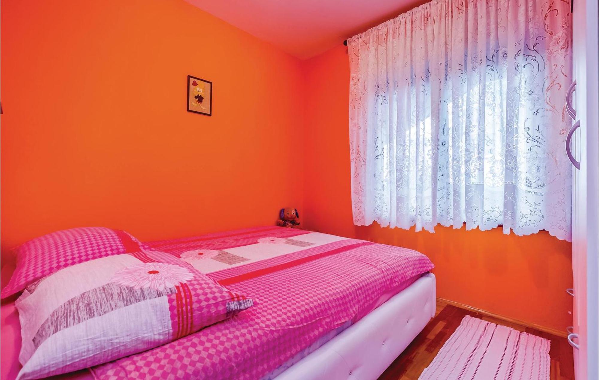 Beautiful Apartment In Novi Vinodolski Bagian luar foto