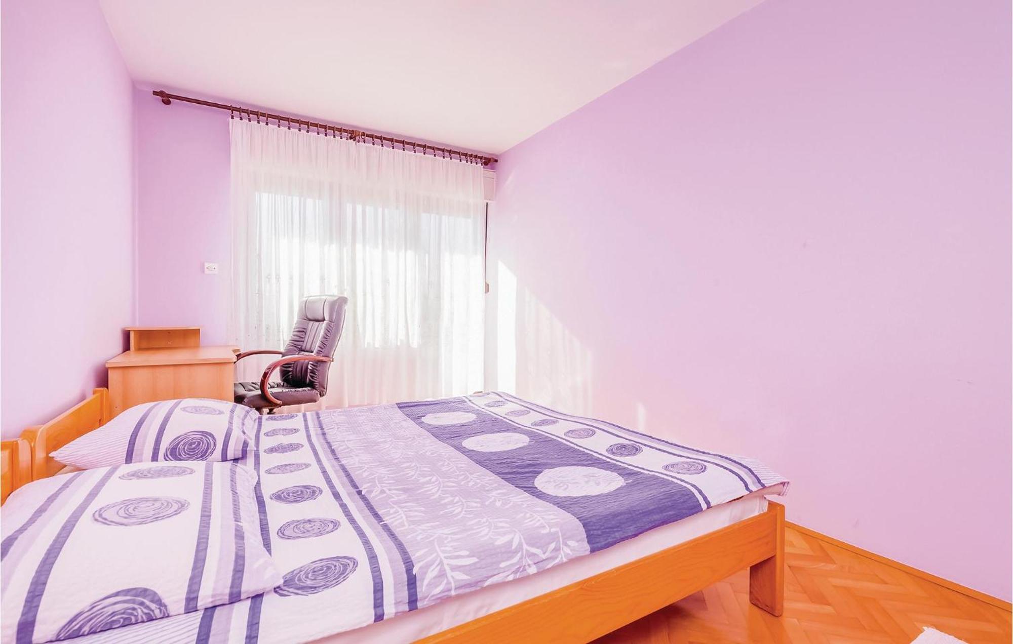 Beautiful Apartment In Novi Vinodolski Bagian luar foto