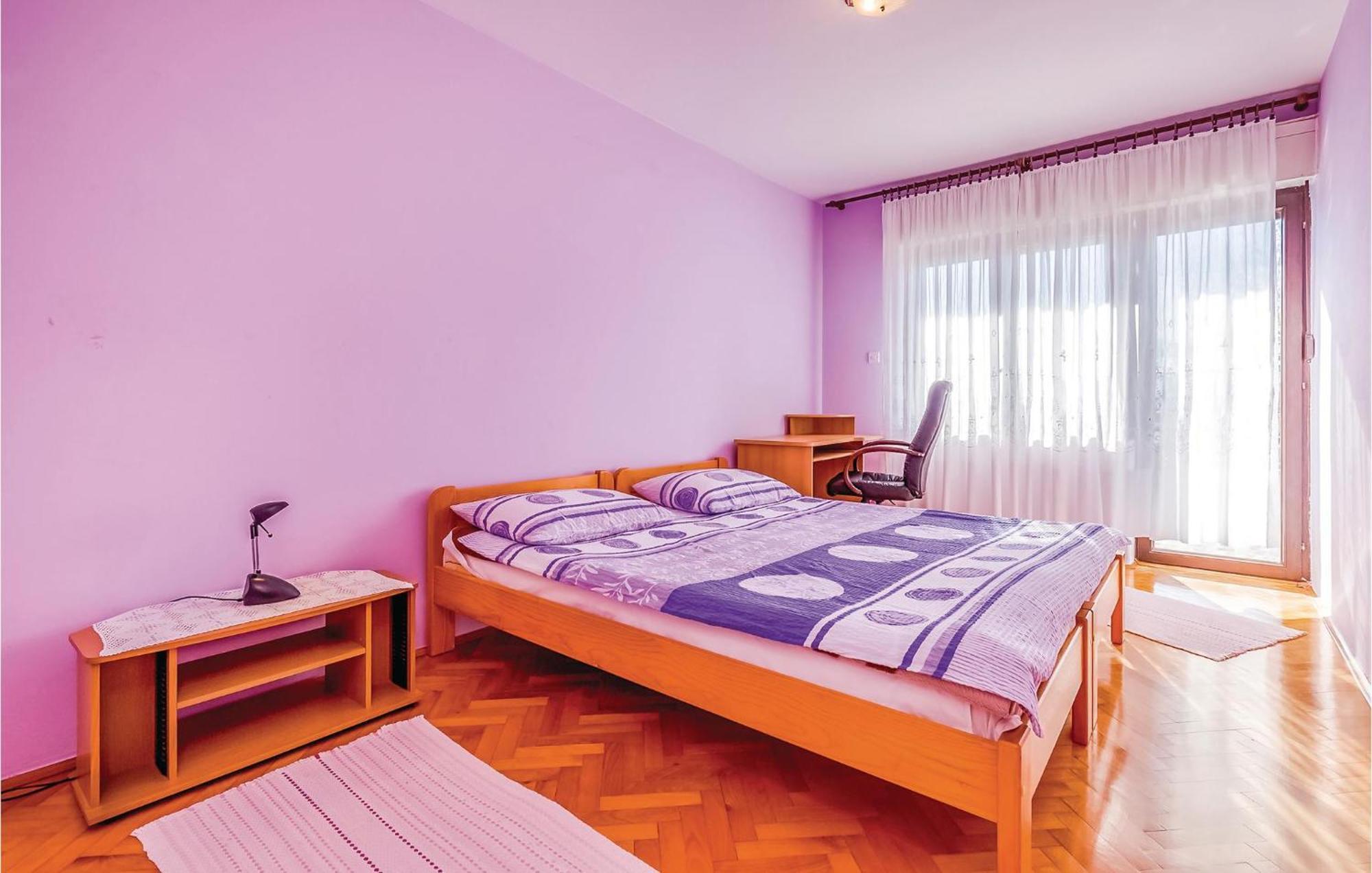 Beautiful Apartment In Novi Vinodolski Bagian luar foto