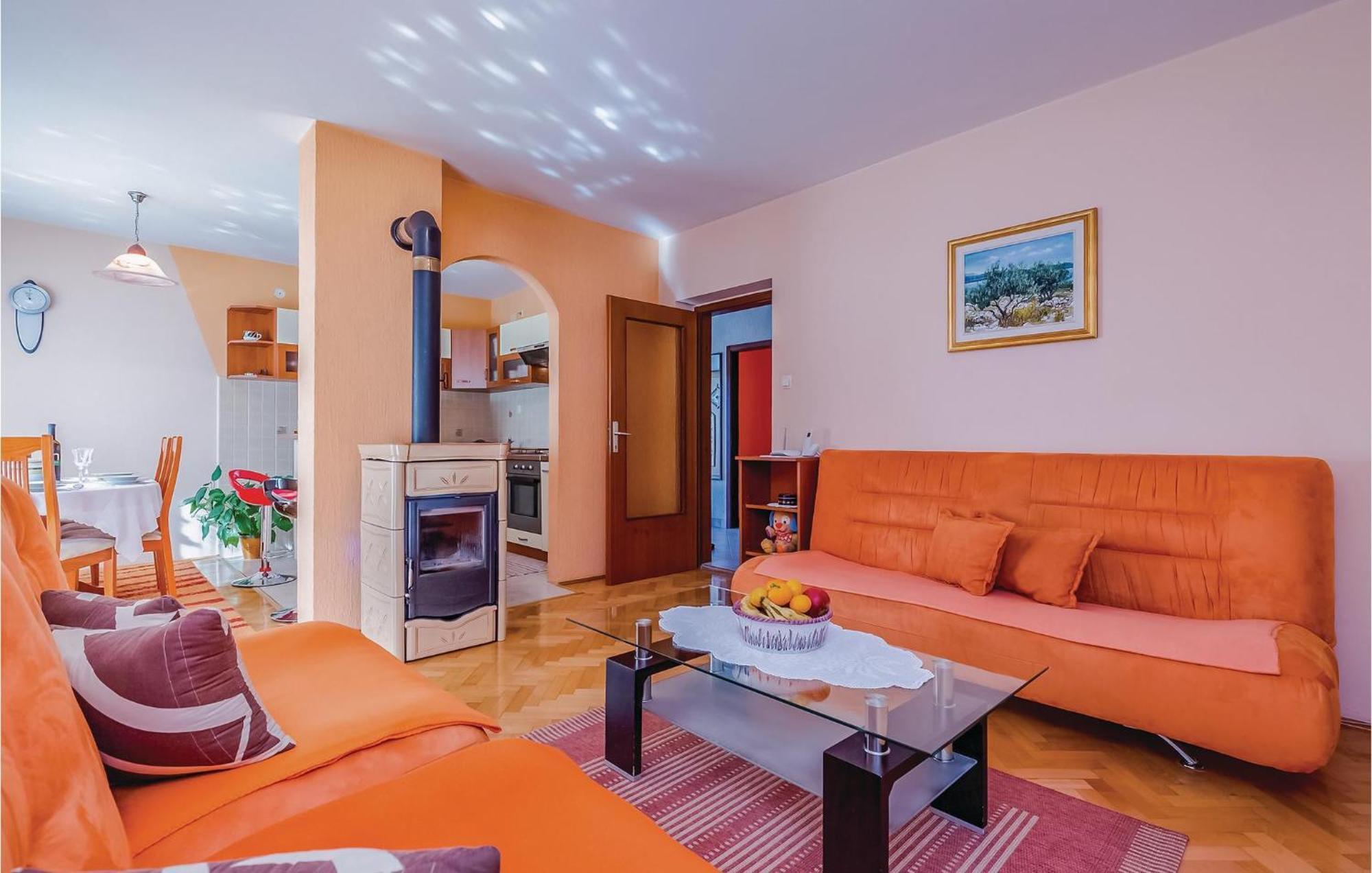 Beautiful Apartment In Novi Vinodolski Bagian luar foto